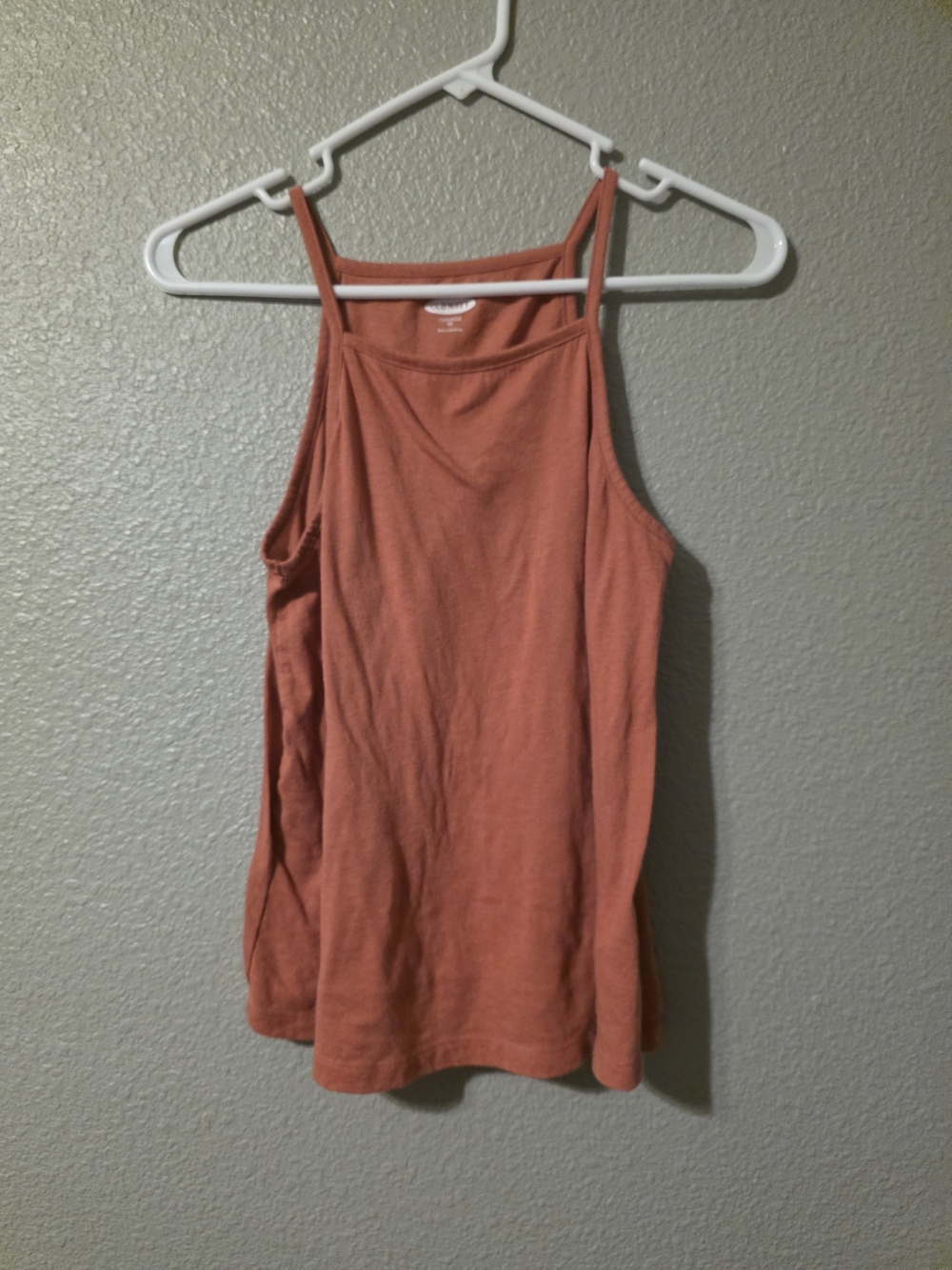 Old Navy Ribbed High-Neck Tank Top in Coral